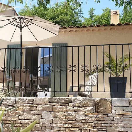 Une Maison En Provence Pierrevert Exterior photo